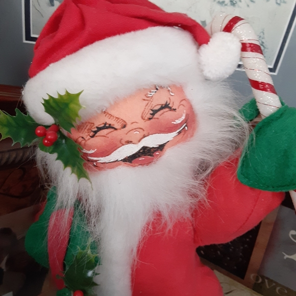 Annalee Other - Annalee Santa with stocking 18"